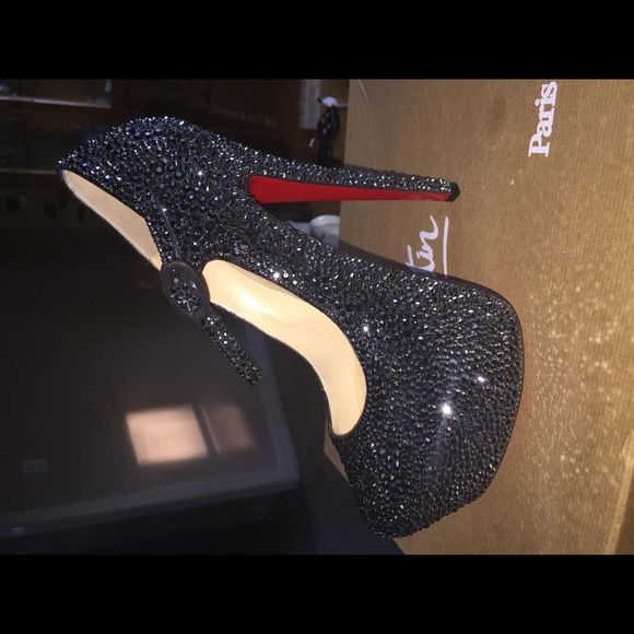 Christian Louboutin Lady Daff - Picture 6 of 8